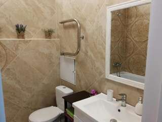Апартаменты Apartment in citycenter on Repina 4 Минск Улучшенные апартаменты-22